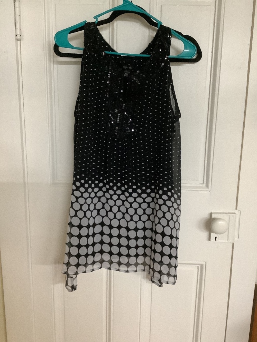 Women’s Sleeveless Top large